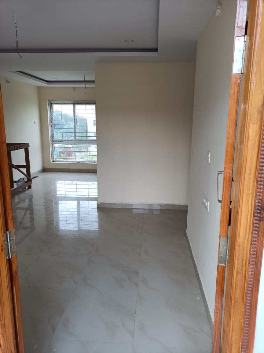 2 BHK Flat for Sale in Hafeezpet