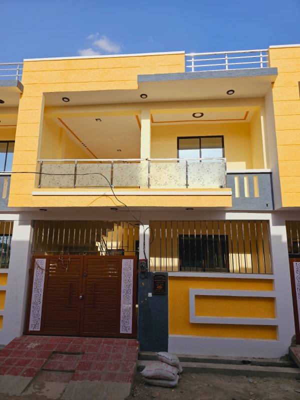 Independent Row House for Sale in Omaxe City