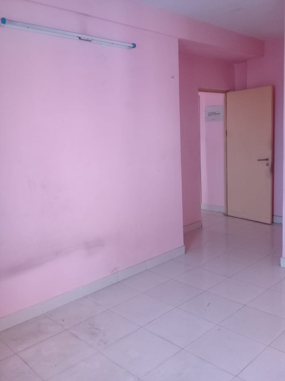 2 BHK High Rise Apartment for Rent in New Town