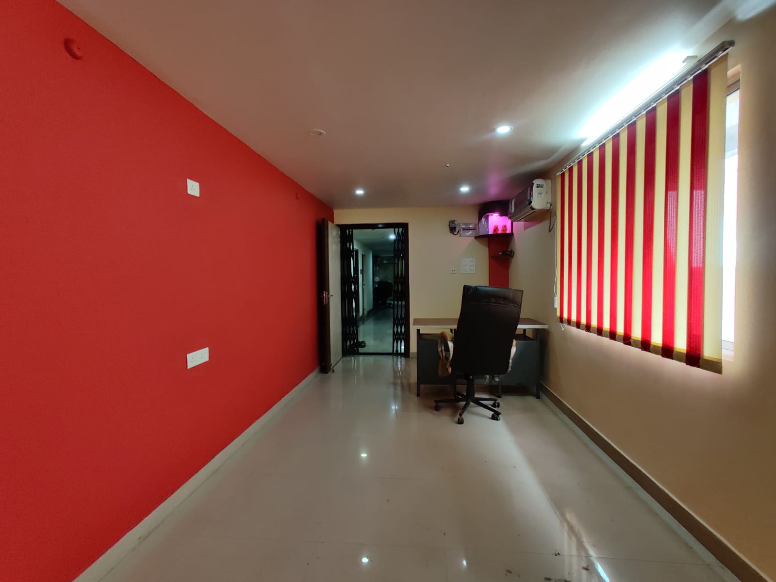 700 sqft Office Space for Rent Only in Bow Barracks