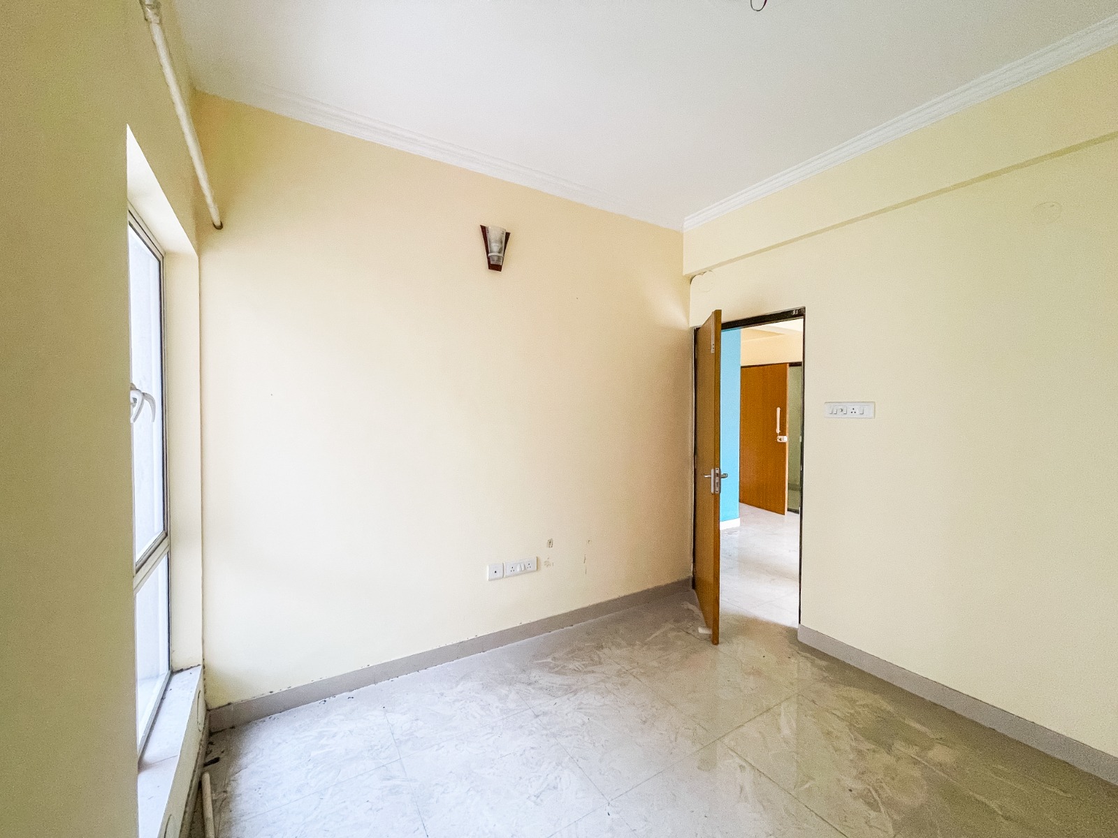 3 BHK Residential Apartment for Rent Only in Tangra
