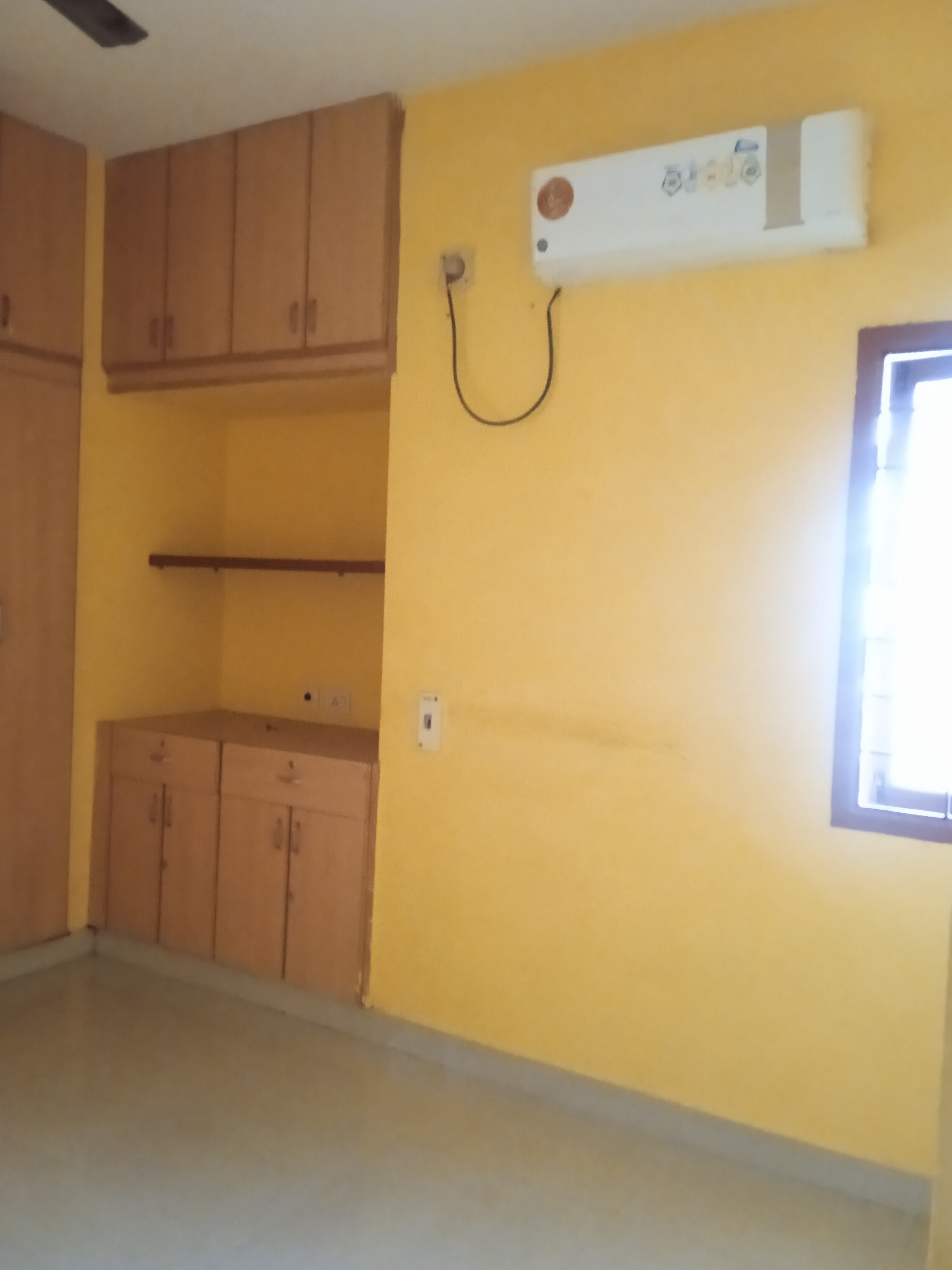 3 BHK Residential Apartment for Rent in Sholinganallur