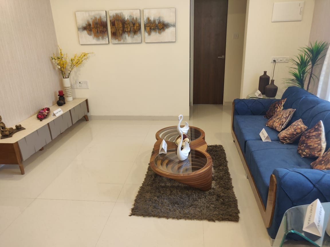 2 BHK Flats for Sale in Vile Parle East 