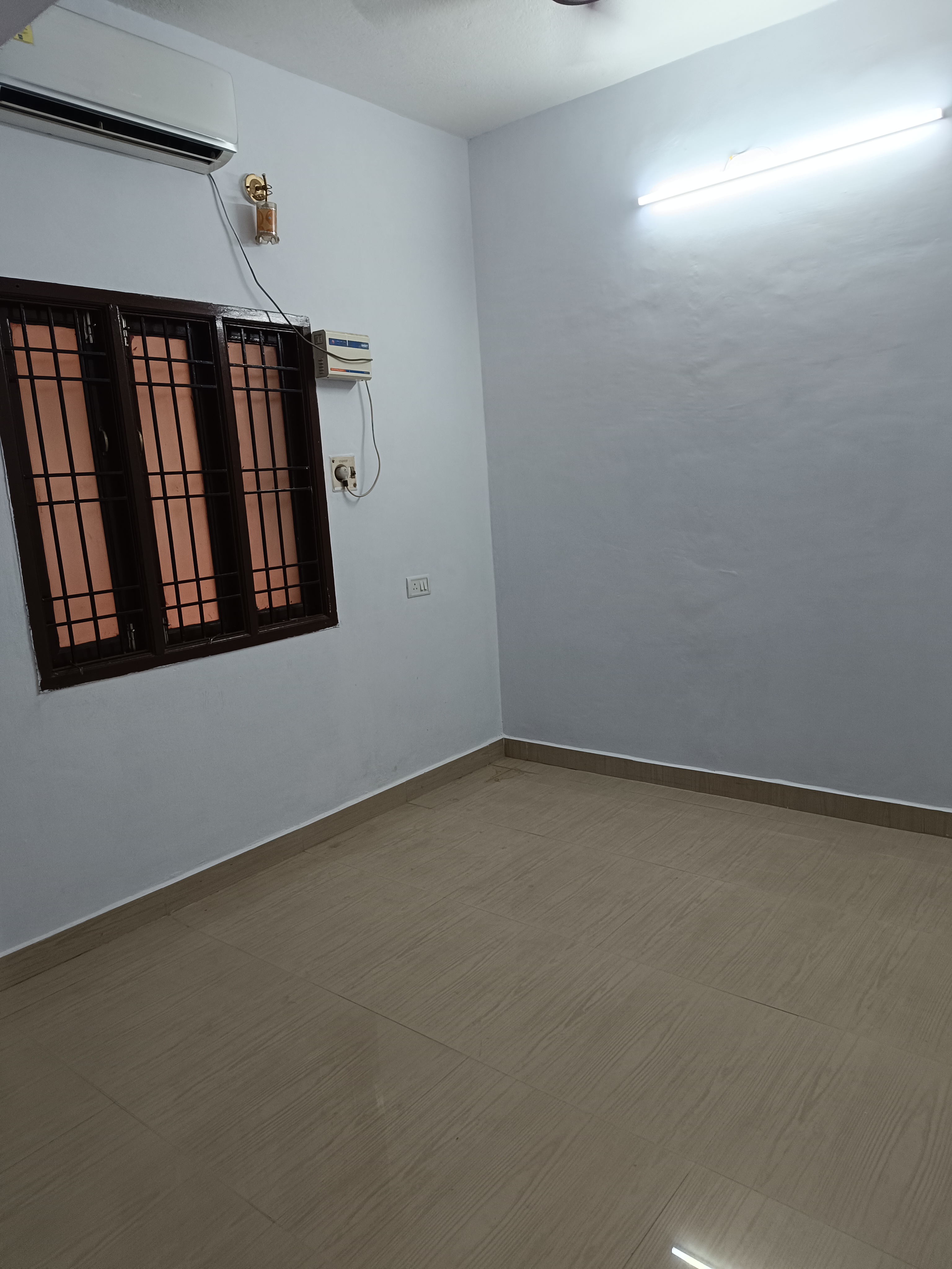Flat for Resale in West Mambalam