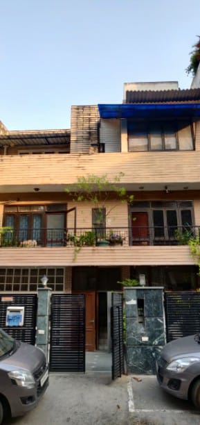 2 BHK Residential Apartment for Rent in Greater Kailash