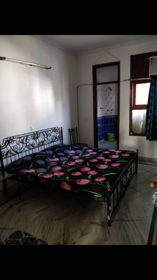 2 BHK Residential Apartment for Rent in Green Park