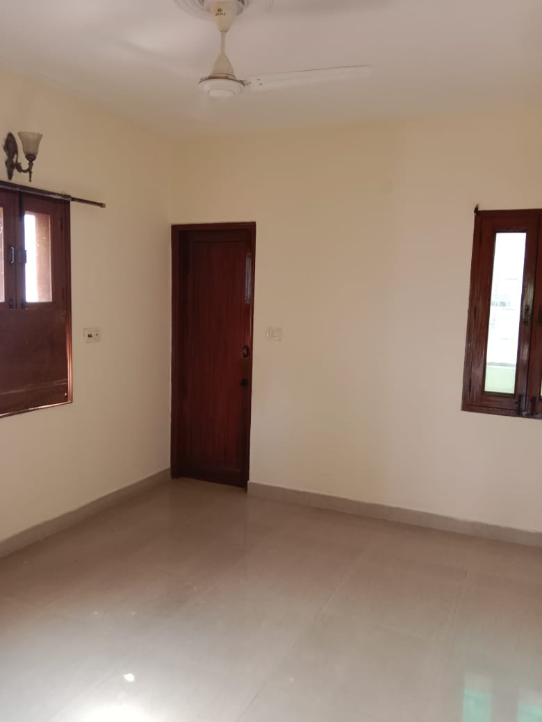 2 BHK Residential Apartment for Rent in East of Kailash