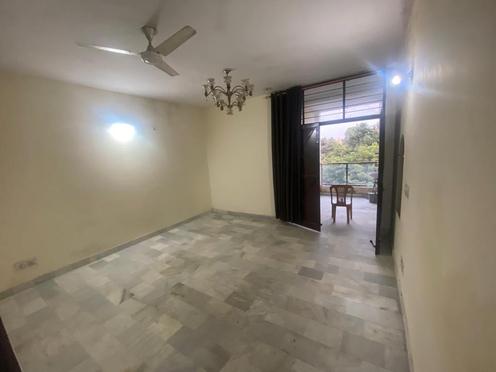3 BHK Residential Apartment for Rent in Kalkaji