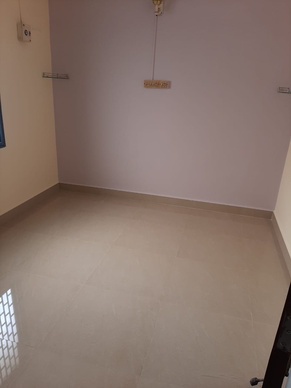 2 BHK Residential Apartment for Rent in Velachery, Chennai - 950 