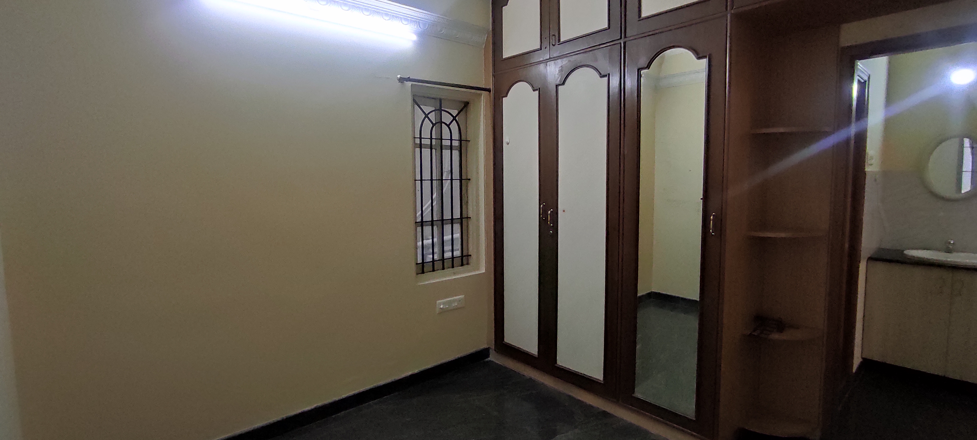 2 BHK Residential Apartment for Rent in Jayanagar