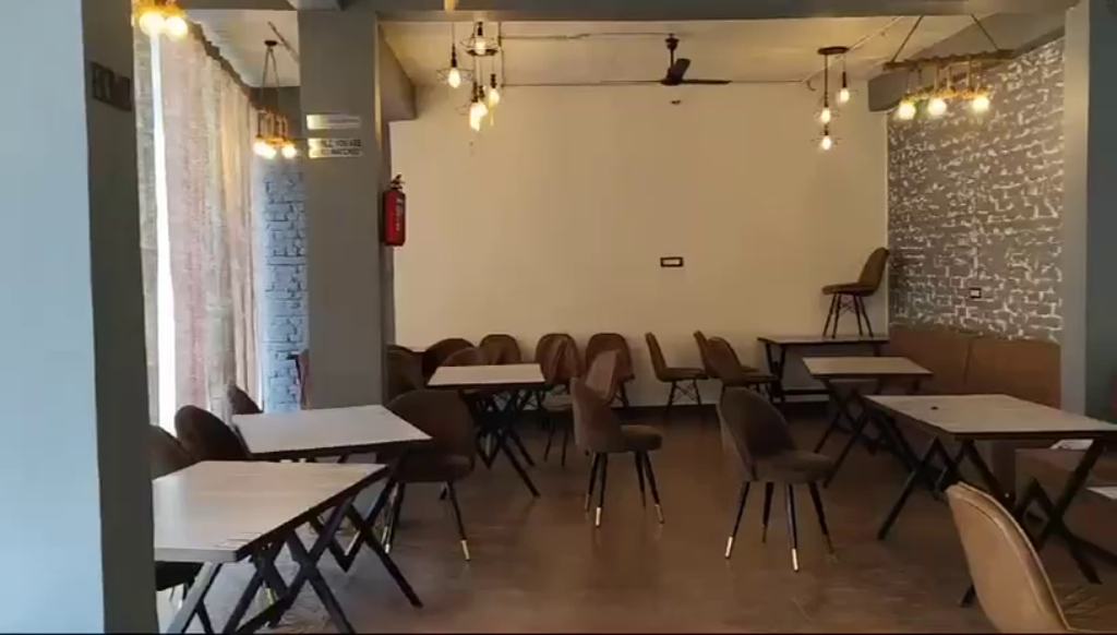 500 Sq Yards Commercial Restaurant/Bar/Hotel for Sale in Landaur Cantonment