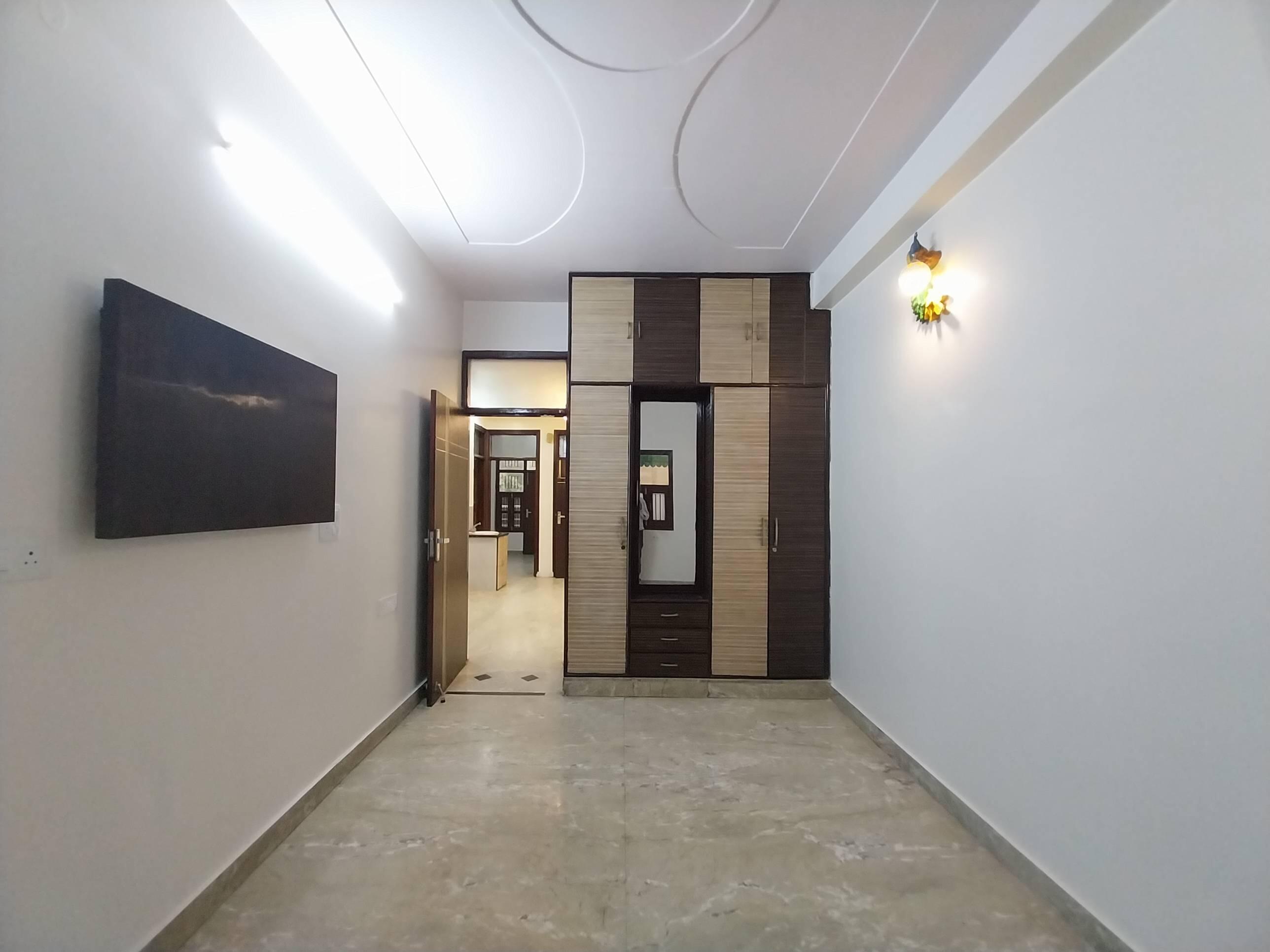 Builder Floor for Resale in Rohini