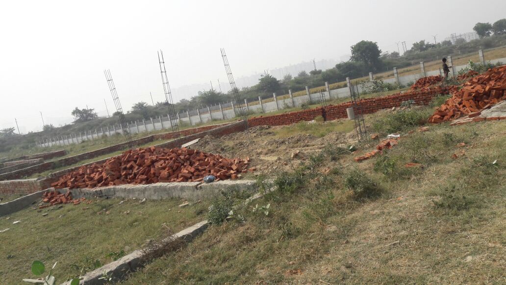 450 sqft Plots & Land for Sale in Sector 148