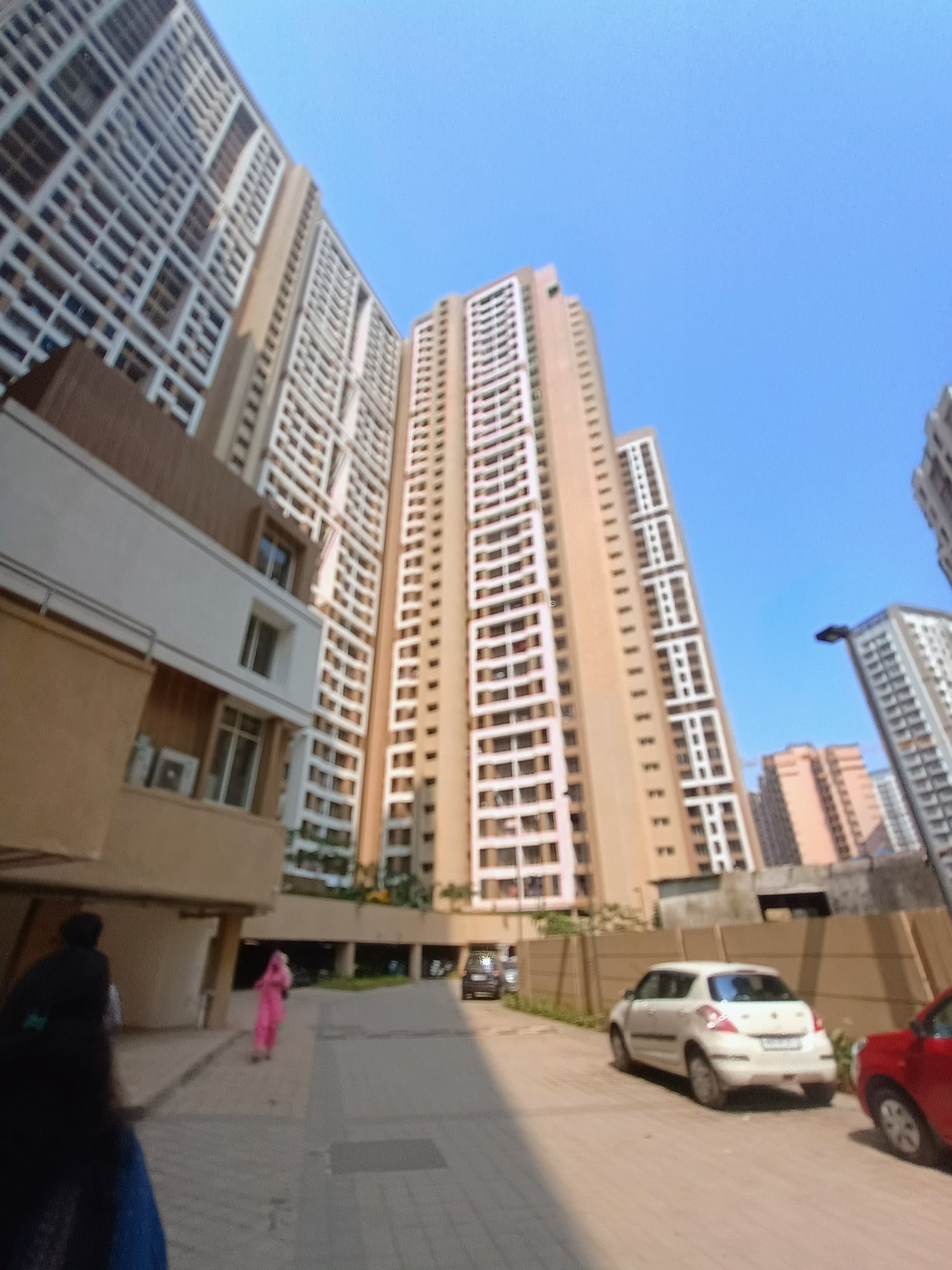 Flat for Resale in Mira