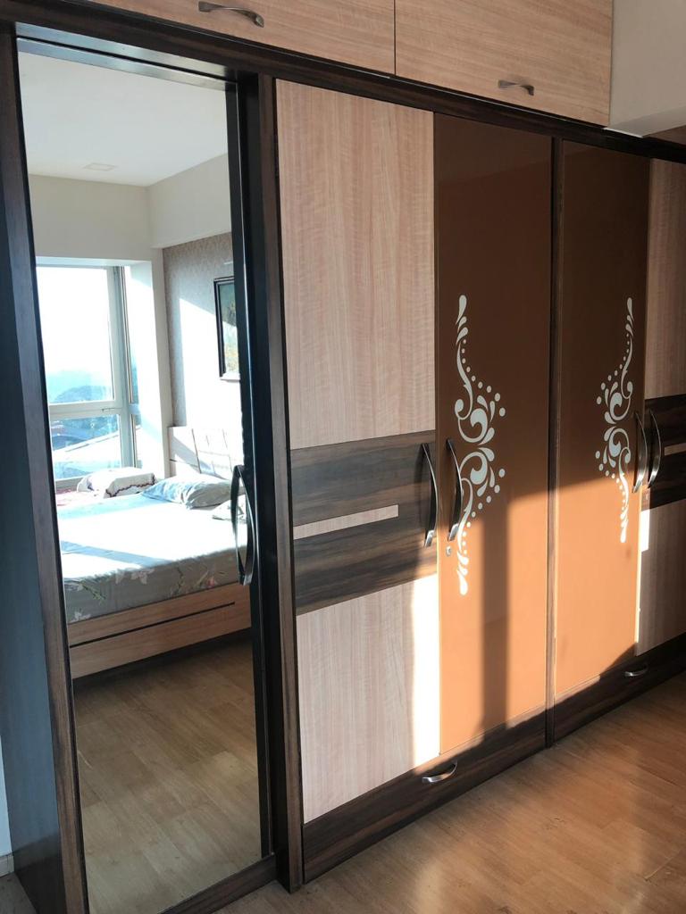 Flat for Resale in Malad East