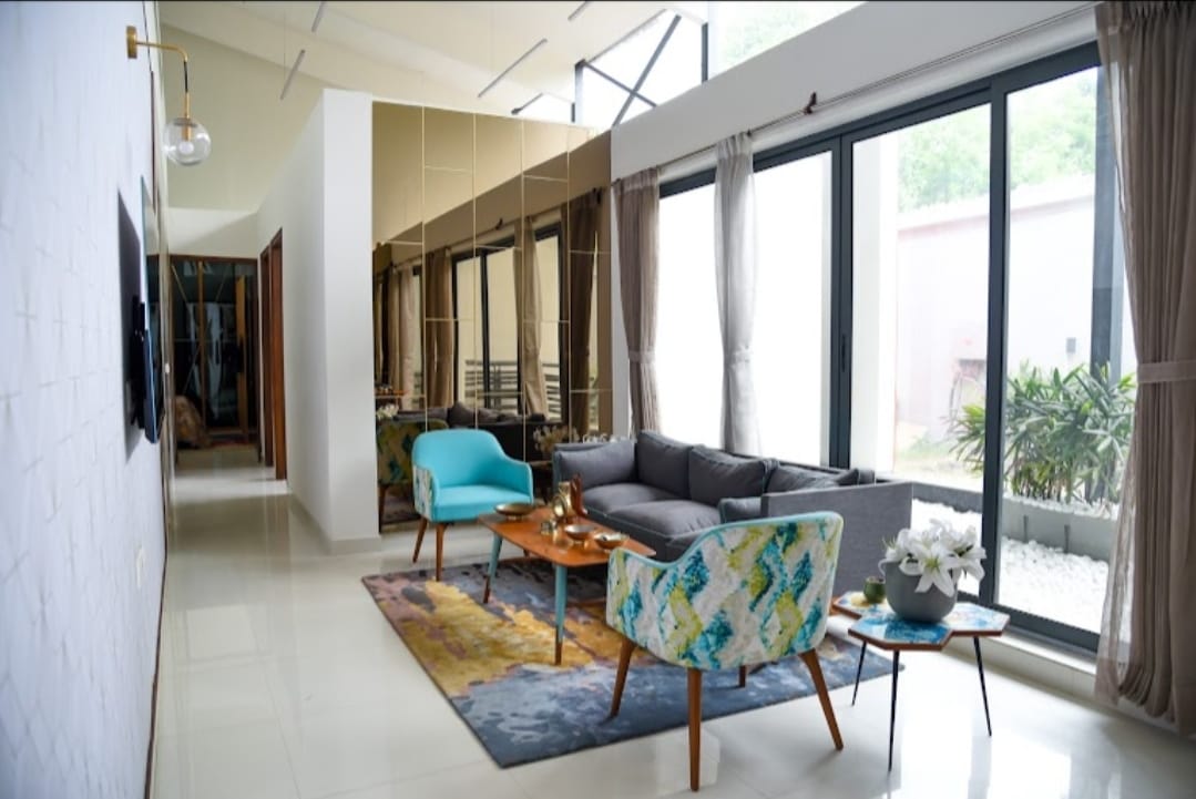 Flat for Sale in Tollygunge