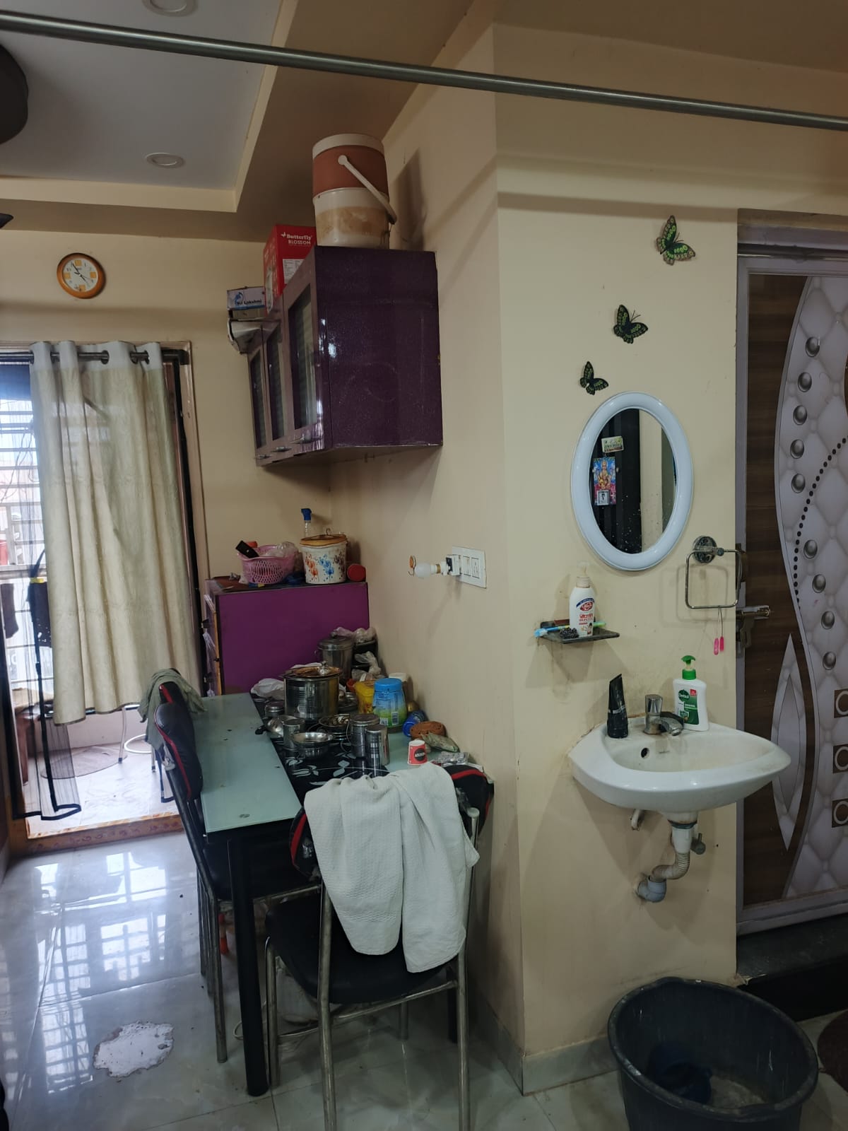 Flat for Resale in Sheela Nagar