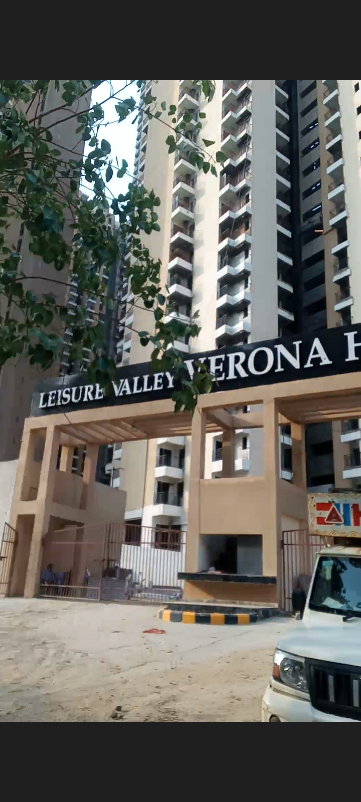 Flat for Sale in Amrapali Dream Valley