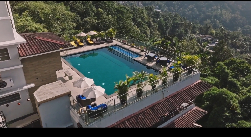 70000 sqft Commercial Restaurant/Bar/Hotel for Resale in Pazhaveedu