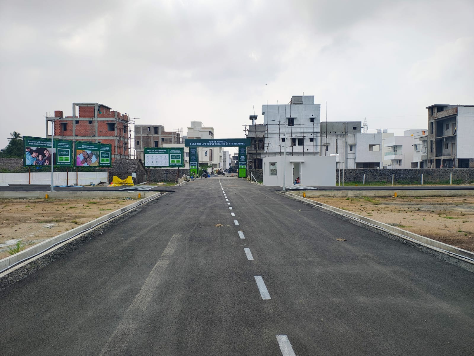 1000 sqft Plots & Land for Sale in Broadway