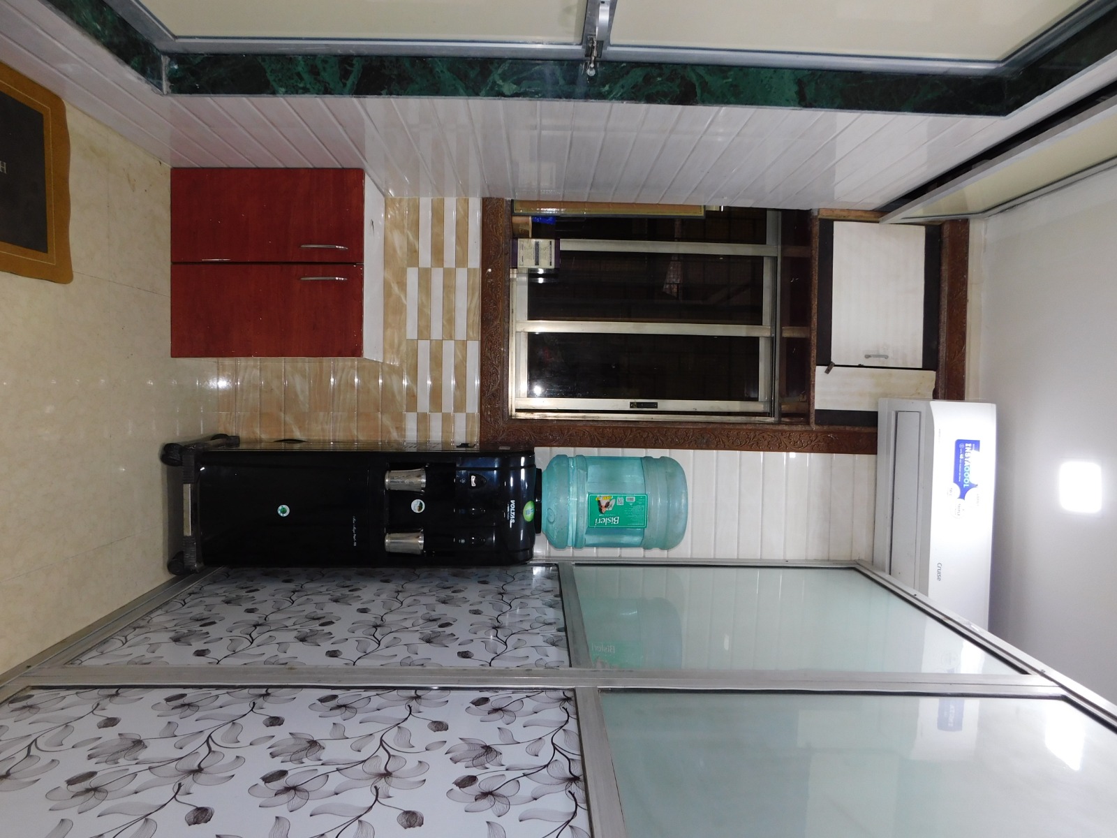 200 sqft Office Space for Resale in Masjid Bunder