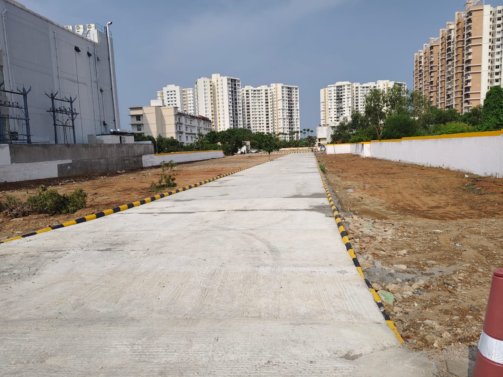 1200 sqft Plots & Land for Sale in Navalur