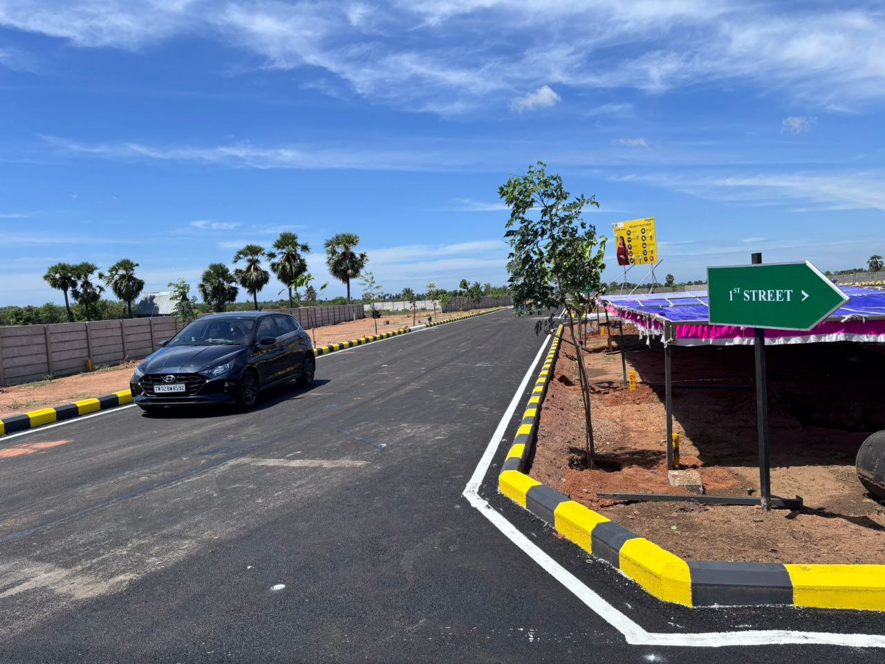 600 sqft Plots & Land for Sale in Broadway