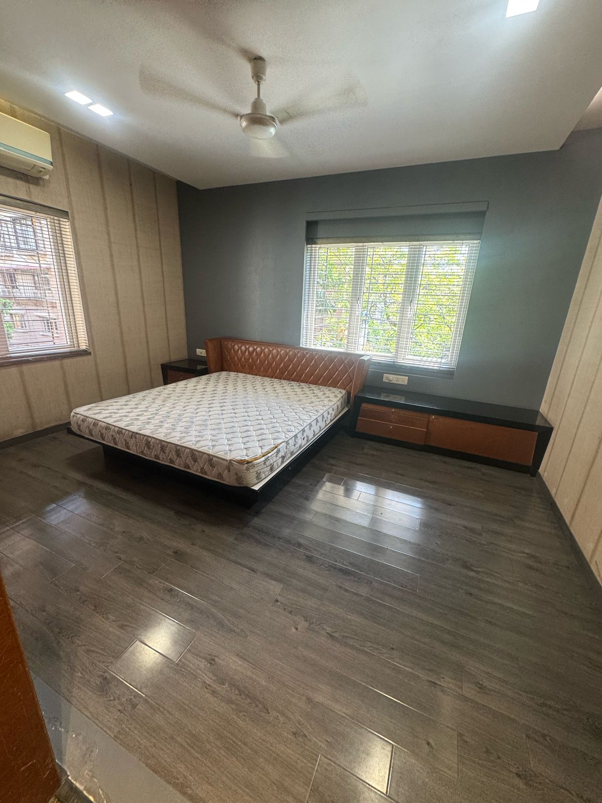 Flat for Sale in Bhowanipore
