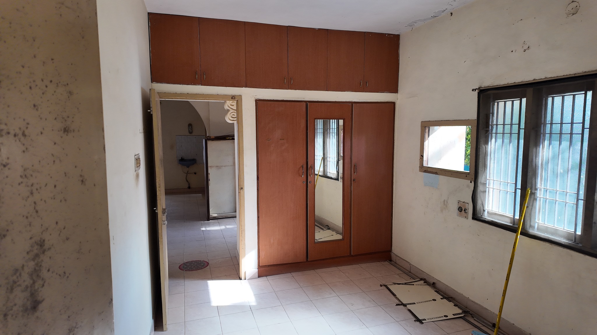 Flat for Resale in Saligramam