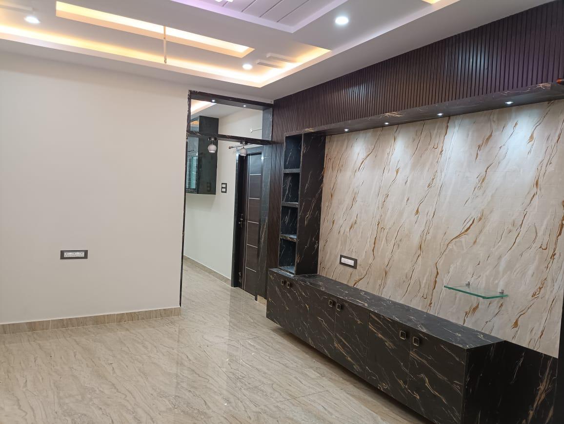 Flat for Sale in Patamata