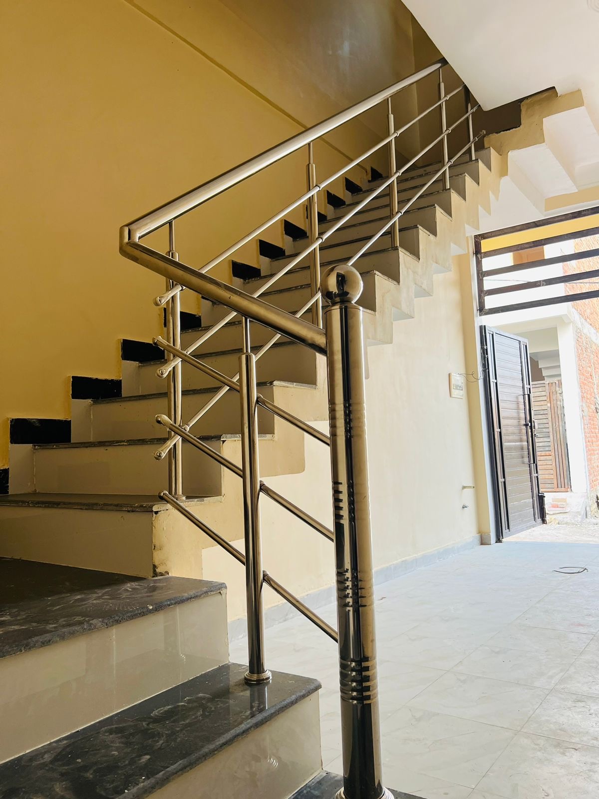 Independent House for Sale in Sarojini Nagar