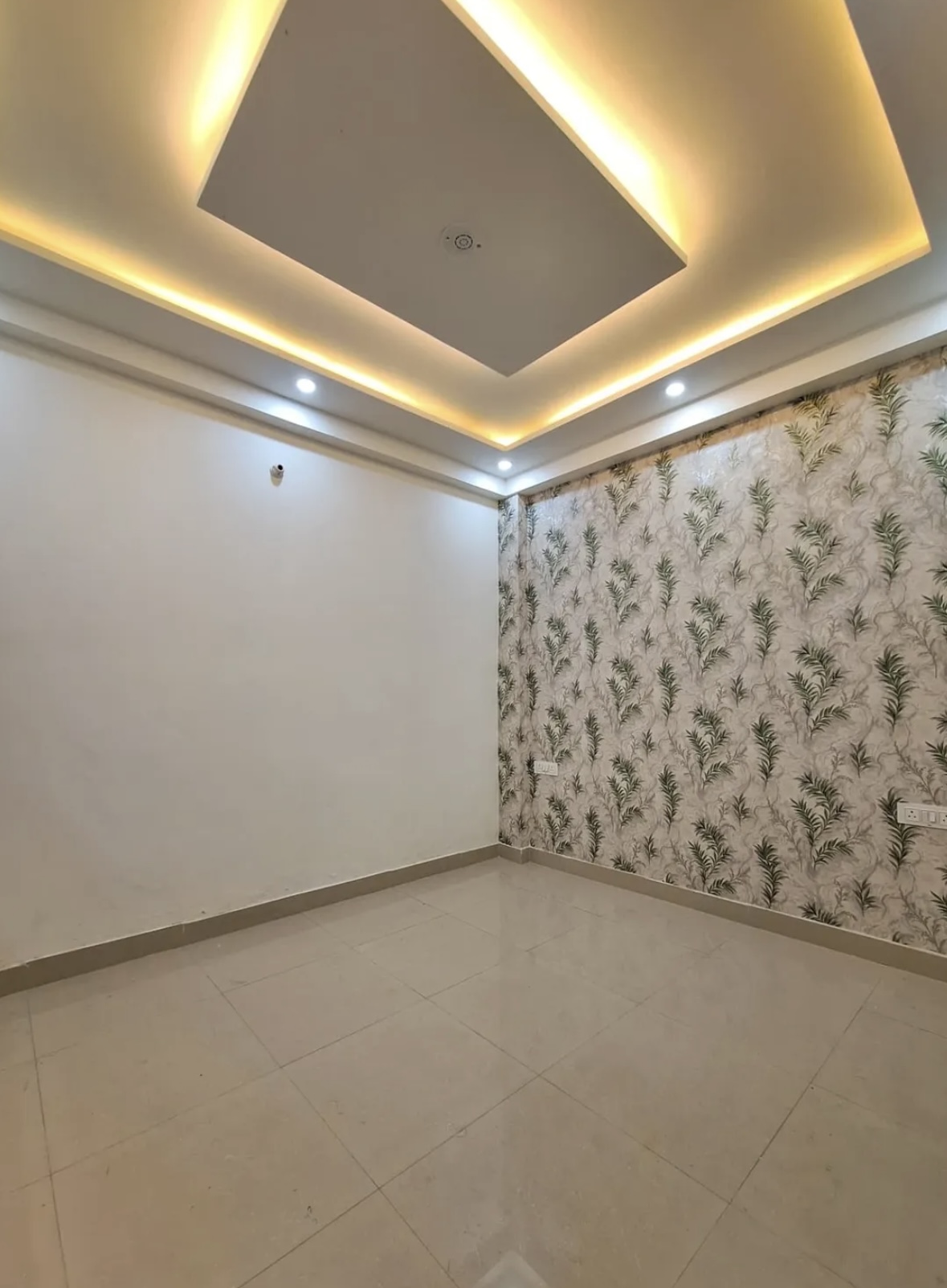 Independent Villa for Sale in Avantika Extension