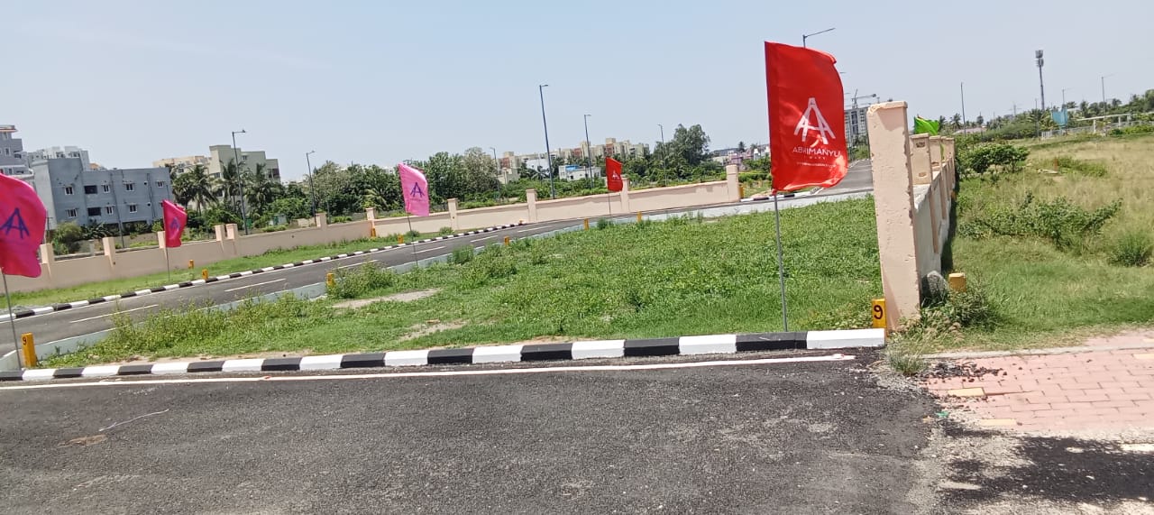 999 sqft Plots & Land for Sale in Siruseri