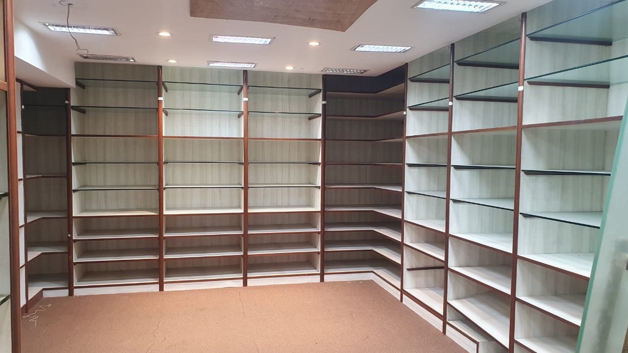 2800 sqft Office Space for Resale in Park Street