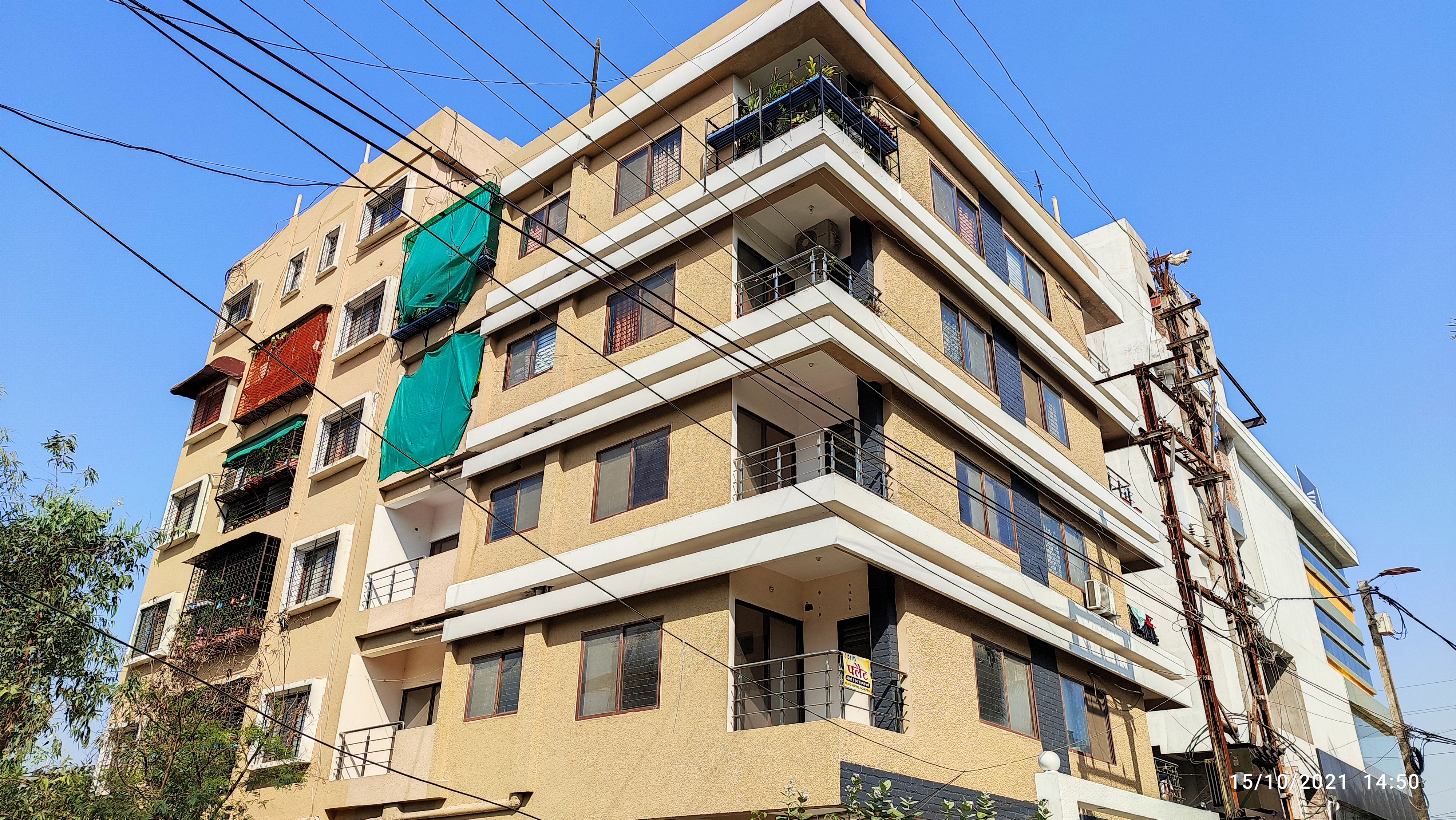Flat for Resale in Shalimar Township