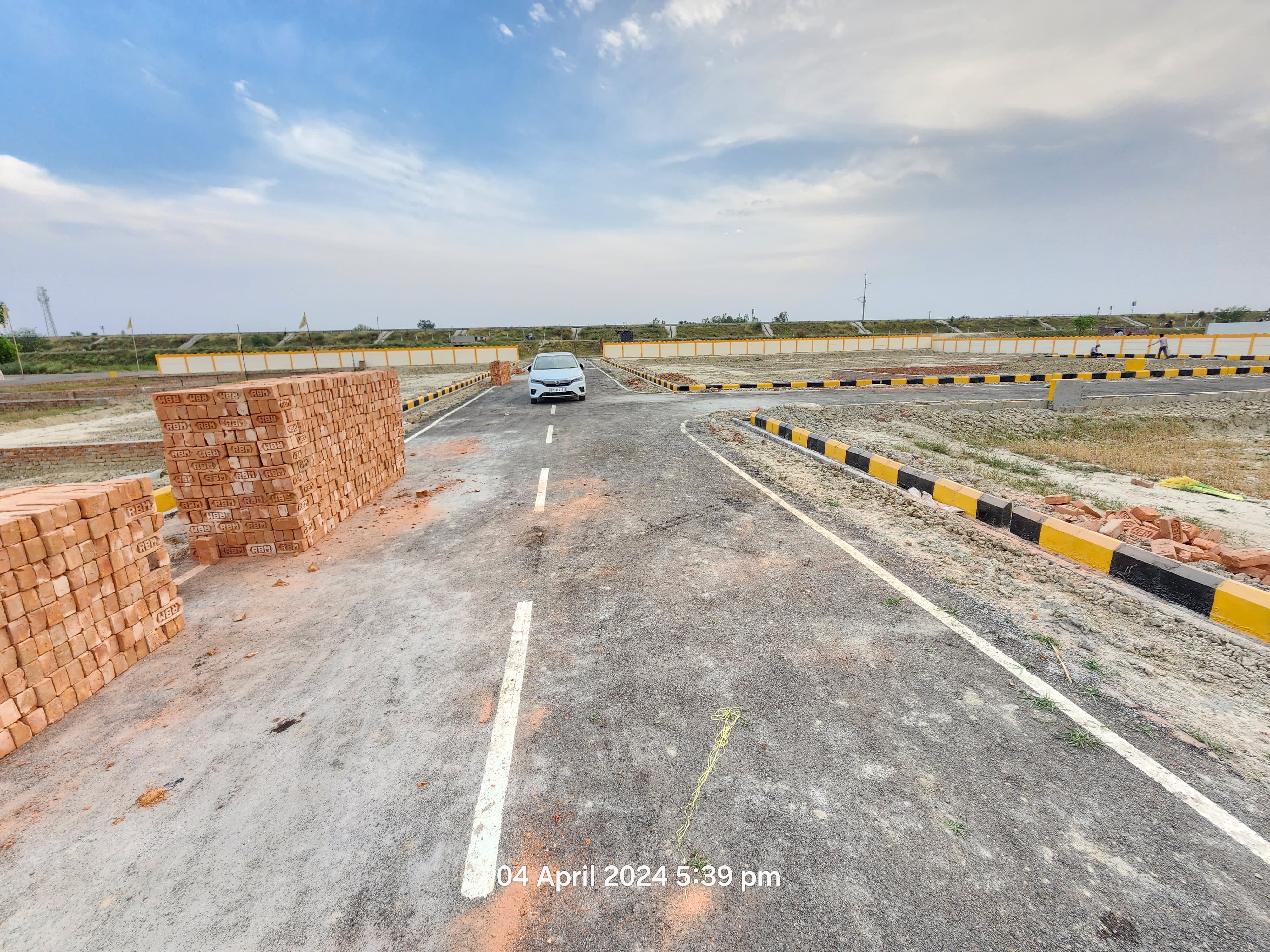 1000 sqft Plots & Land for Sale in Siwlar