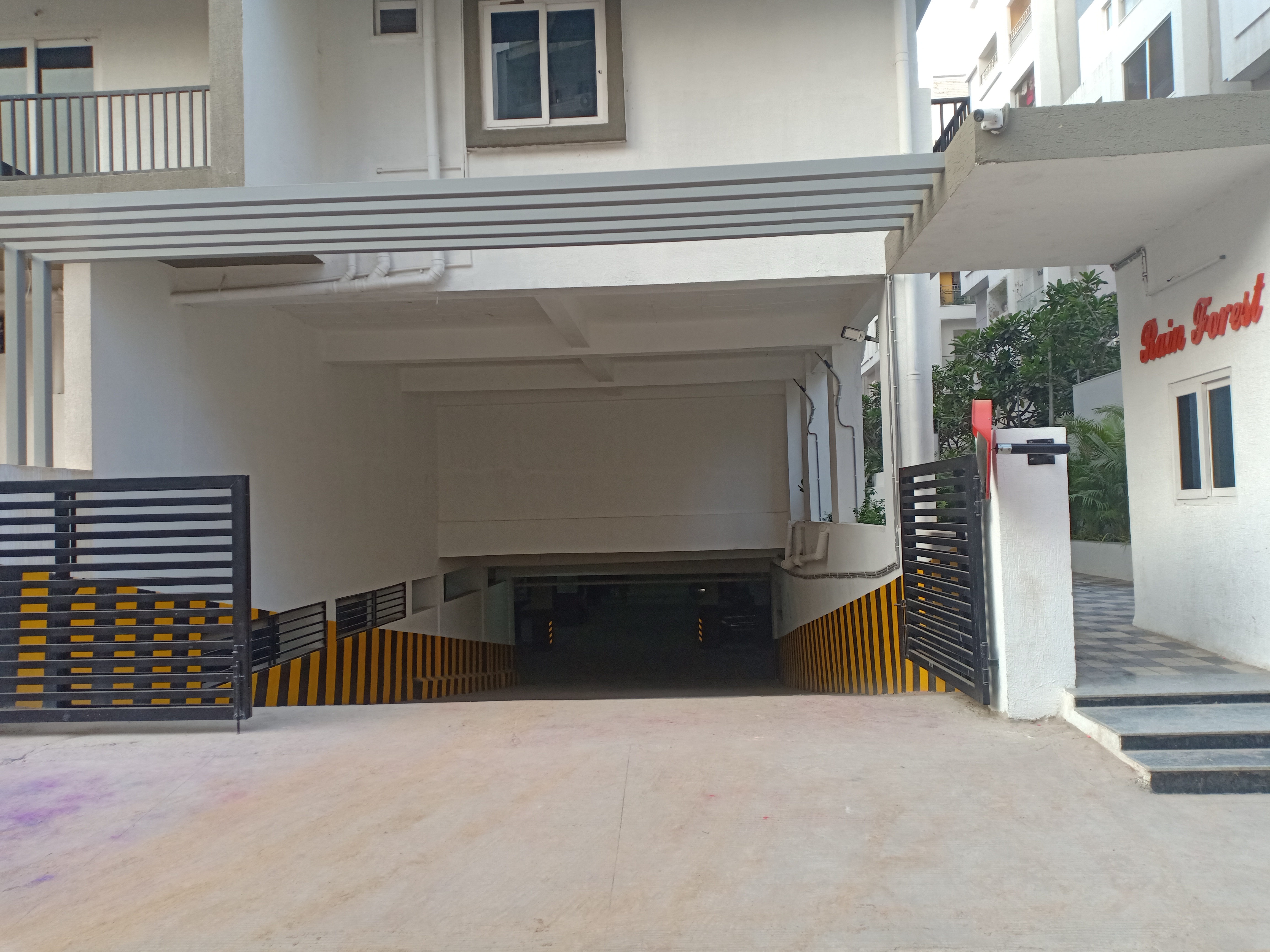 Flat for Sale in Neknampur