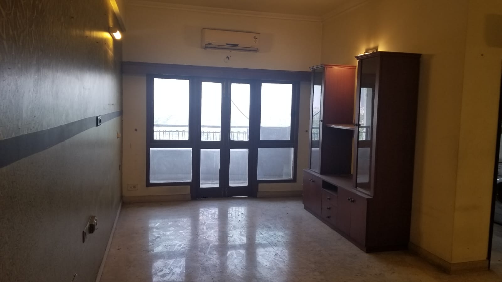 Flat for Resale in Tangra