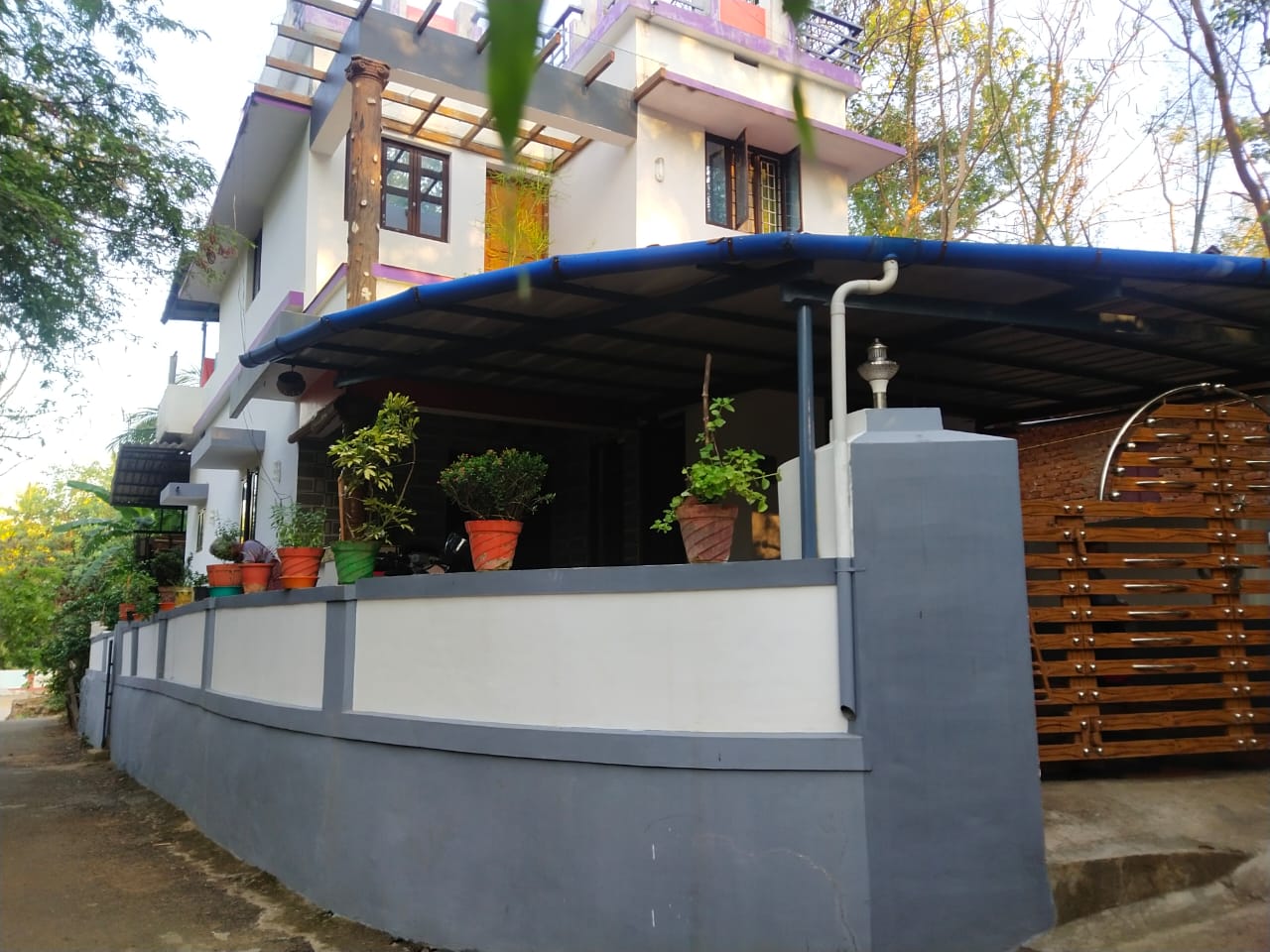 Independent Villa for Resale in Kuzhalmannam
