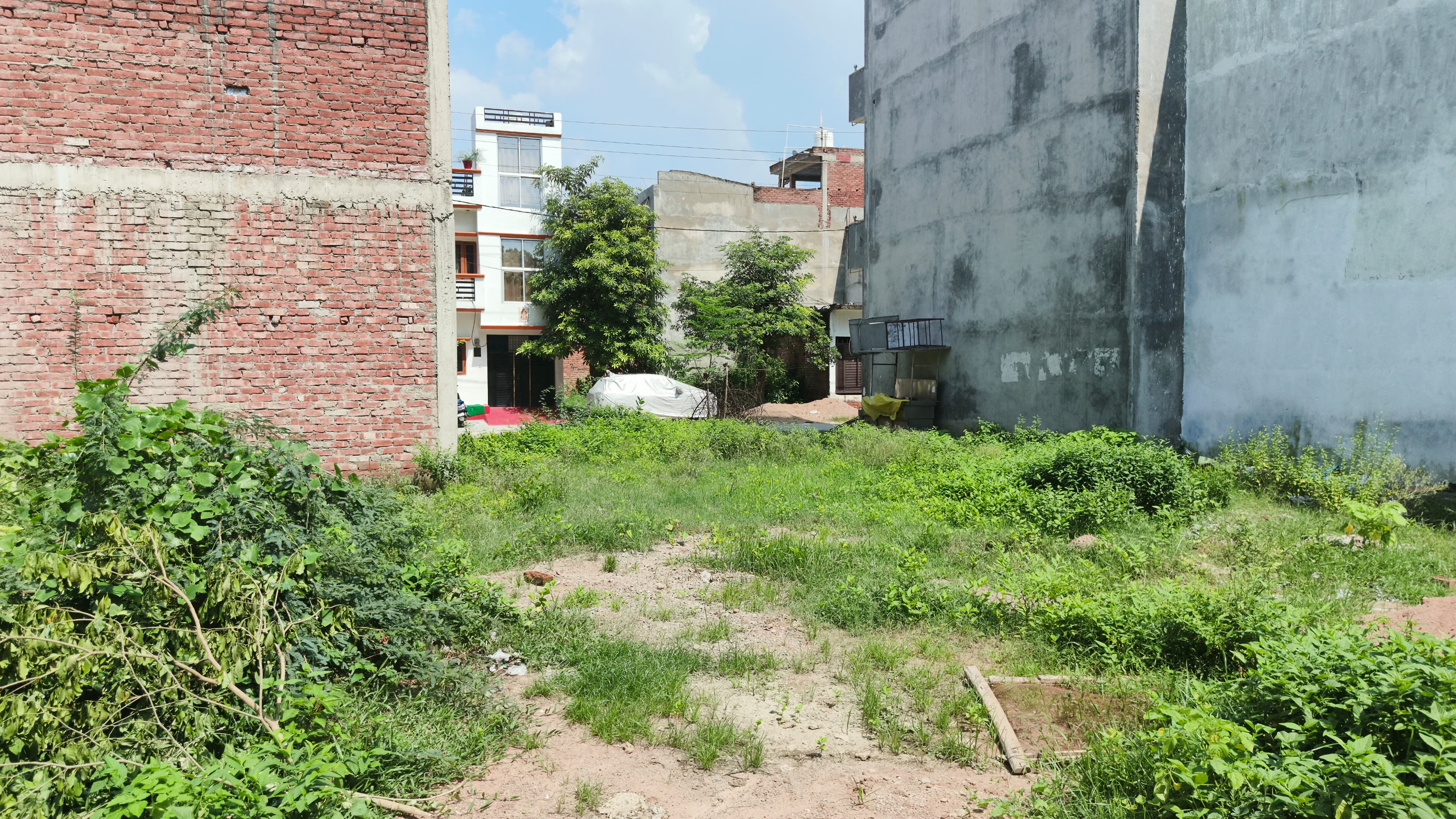40.74 Sq Meters Plots & Land for Sale in Haibatmau Mawaiya