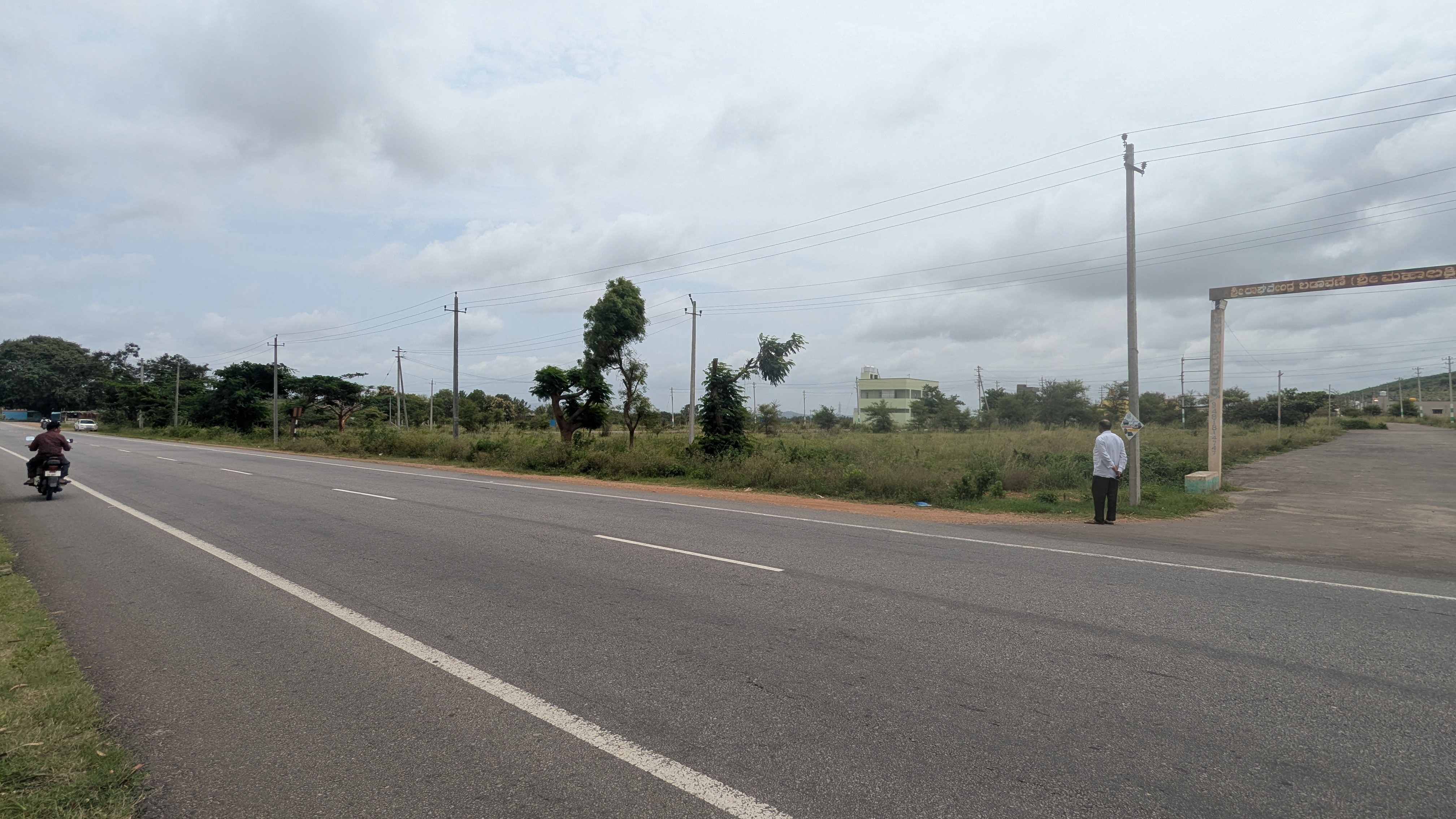 35000 sqft Plots & Land for Sale in Chinnadagudihundi