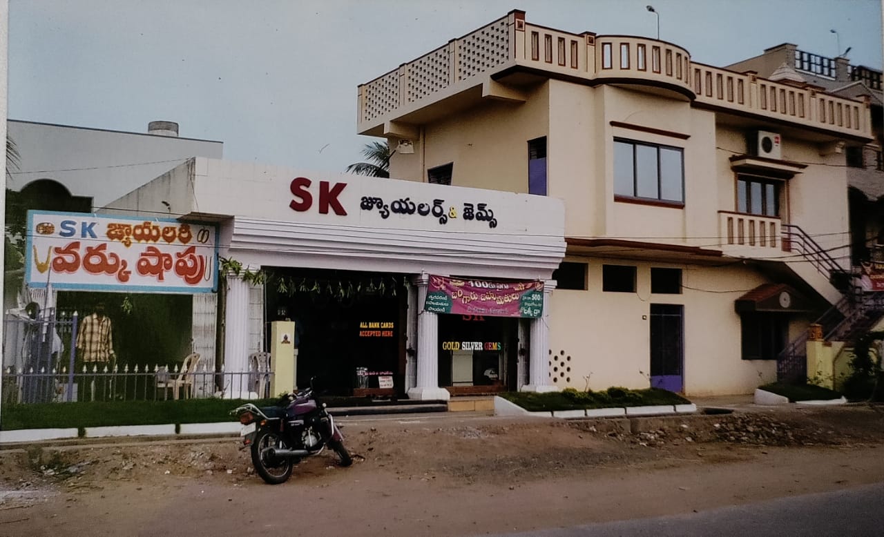 4500 sqft Showroom for Resale in NH 5