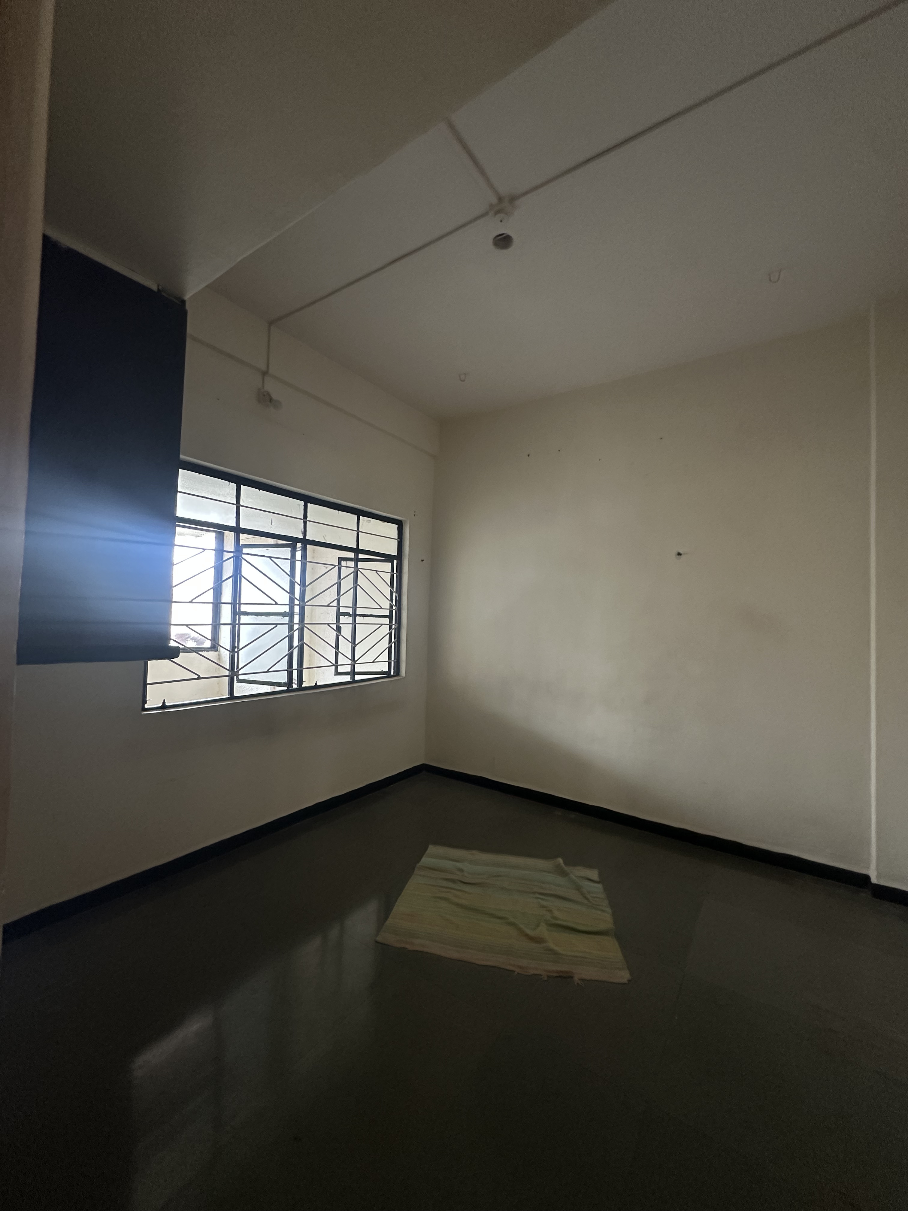 Flat for Resale in Tarwala Nagar