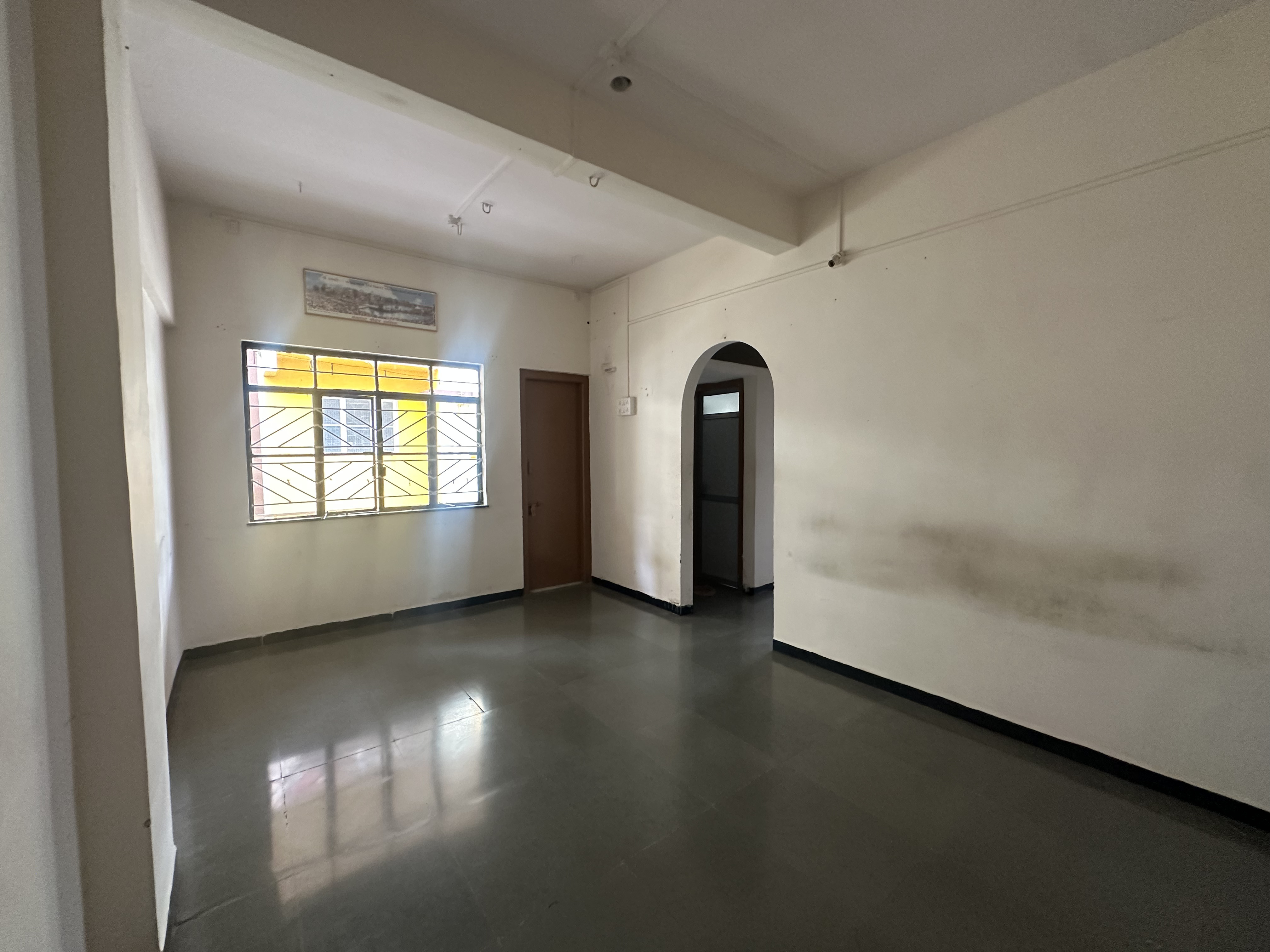 Flat for Resale in Tarwala Nagar