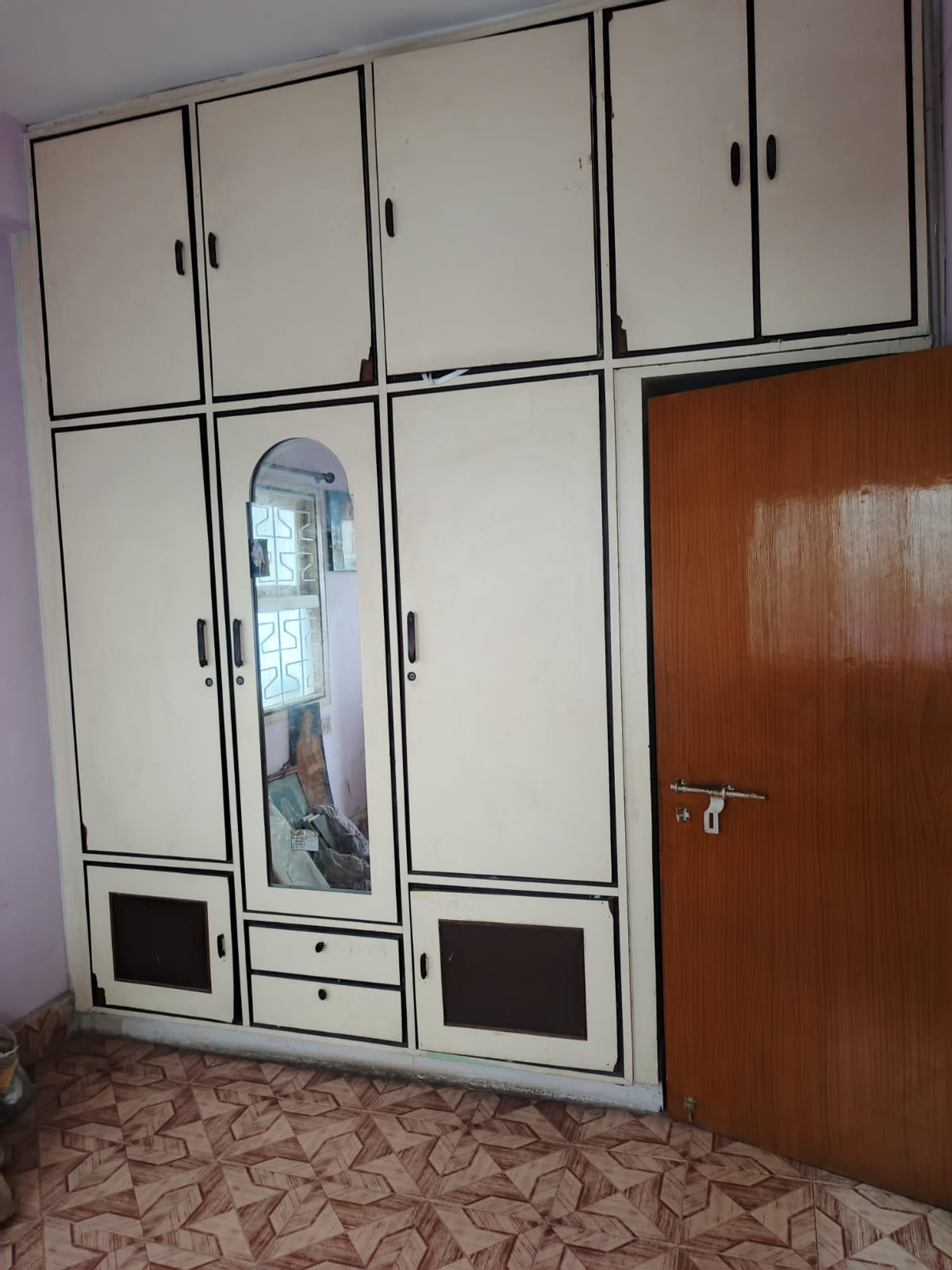 Flat for Resale in Dwaraka Nagar
