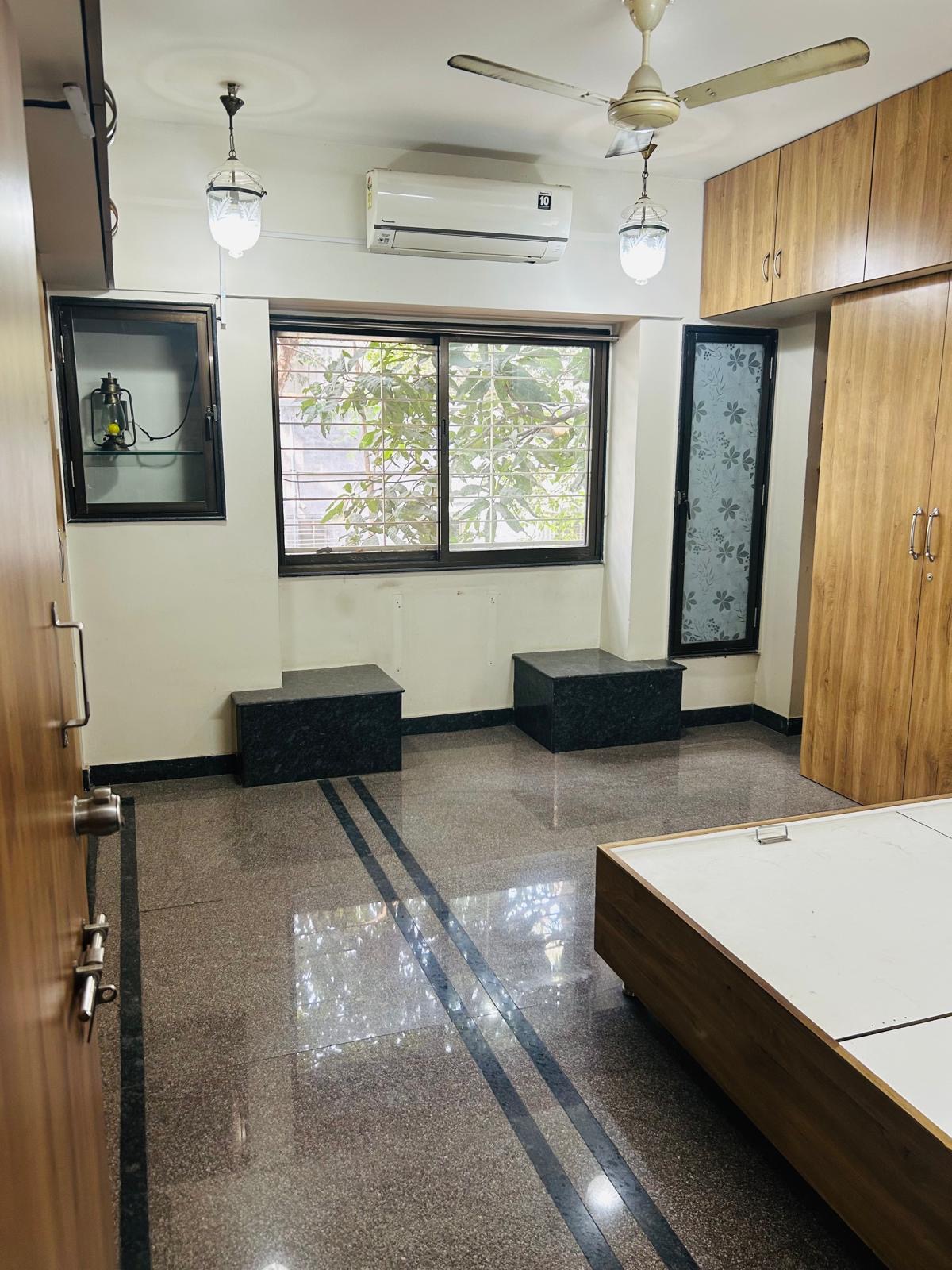 Flat for Resale in Kothrud