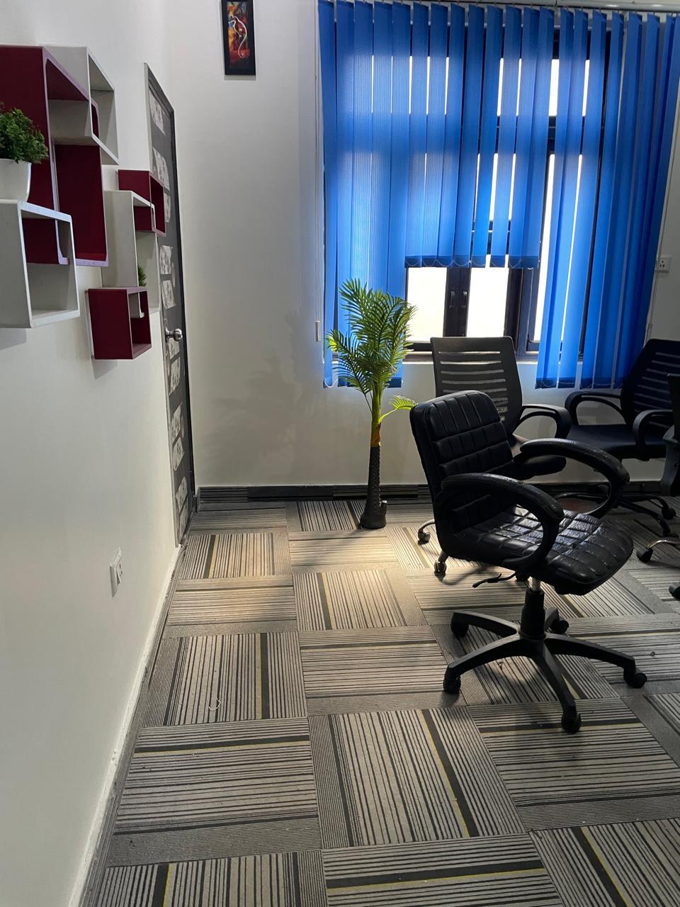 400 sqft Office Space for Lease Only in Karawal Nagar