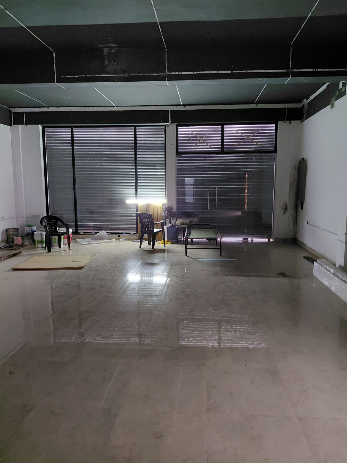 2300 sqft Showroom for Rent Only in Thoraipakkam