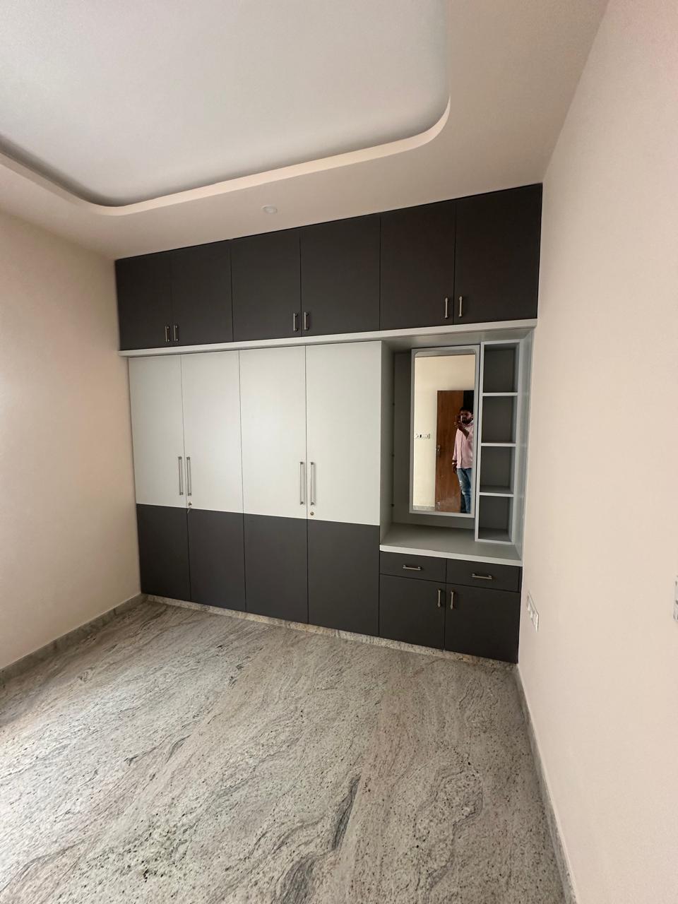1 BHK Independent House for Lease Only at F377 - 4 Lakhs in Bhadrappa Layout