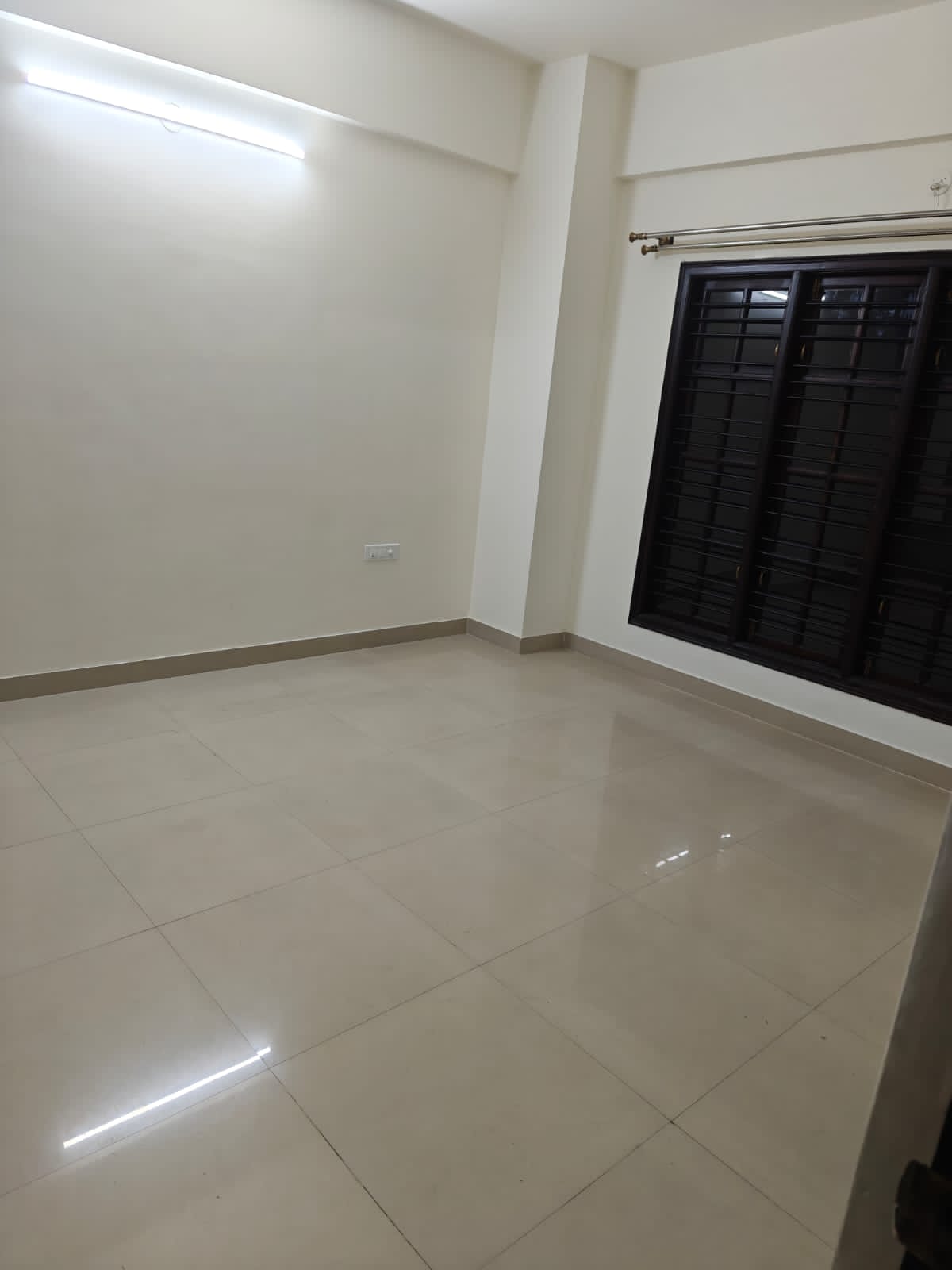 1 BHK Residential Apartment for Lease Only at with Covered Parking in Thandalam